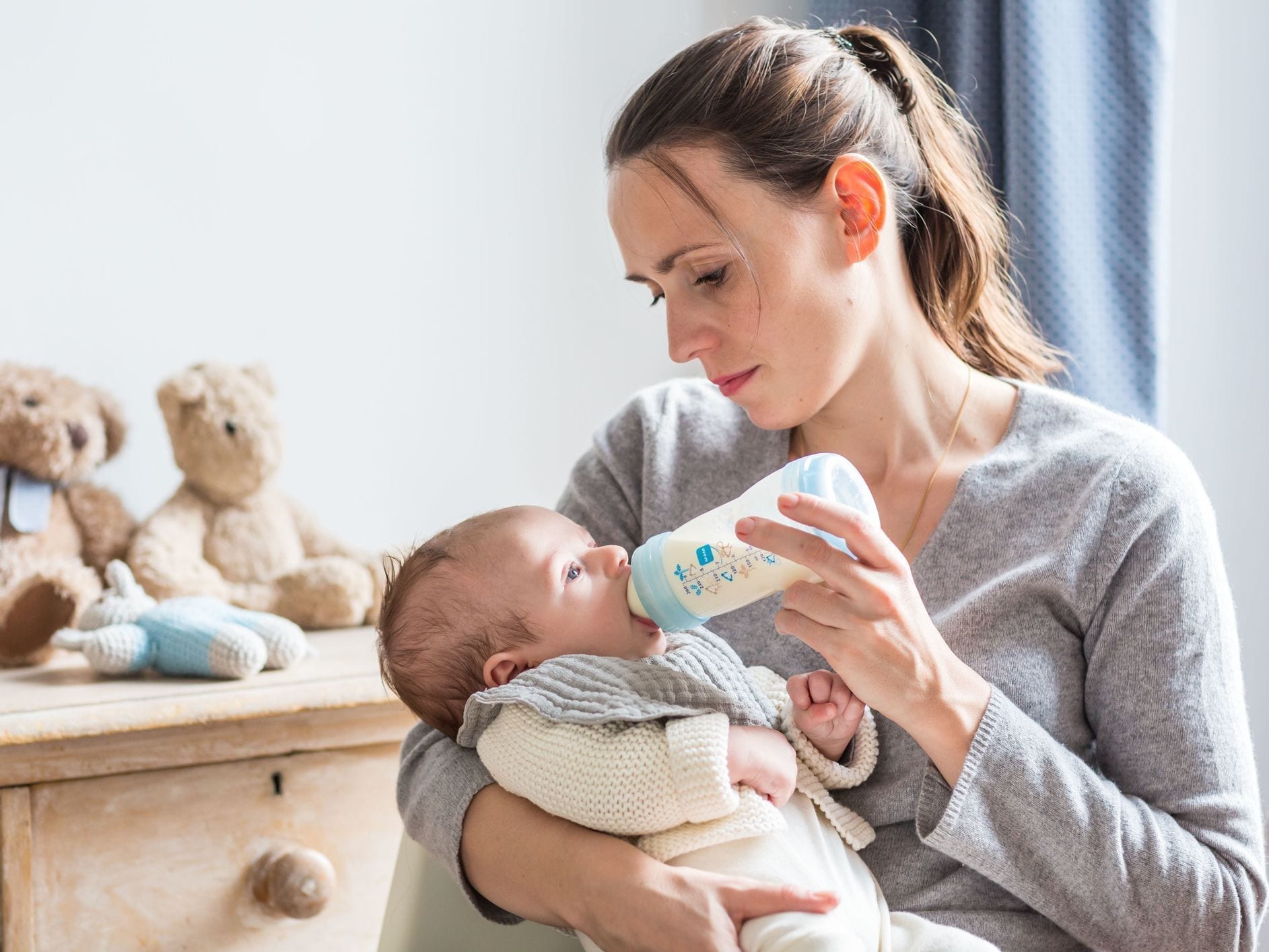 Tips Cara Memberi Botol Kepada Bayi